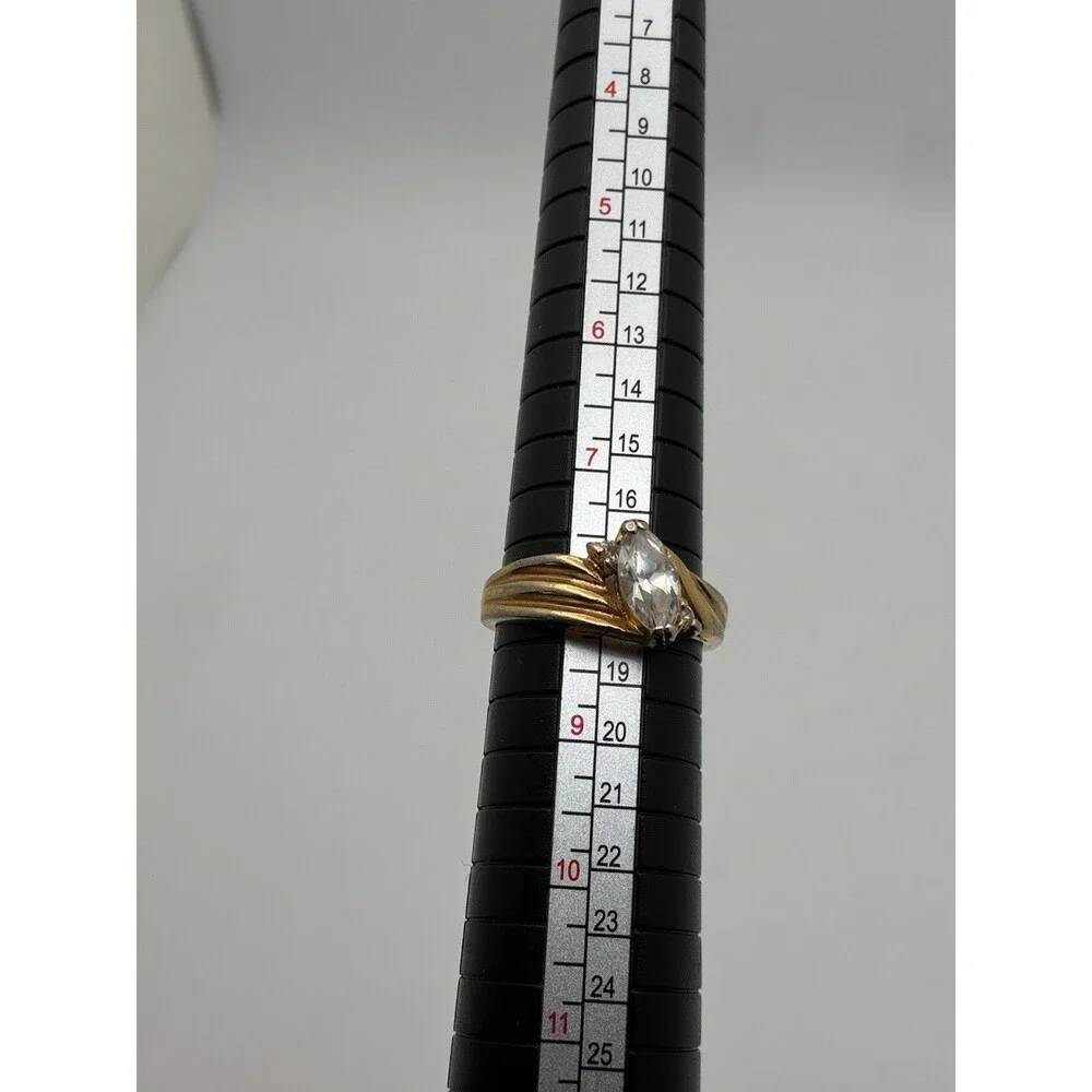 Beautiful Costume Wedding Band Marquise Glass Stone Size 8 Gold Tone